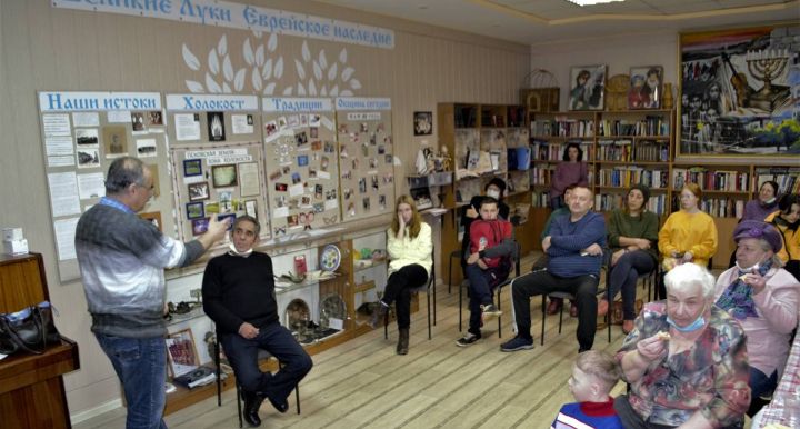 Община в Великих Луках может остаться без помещения